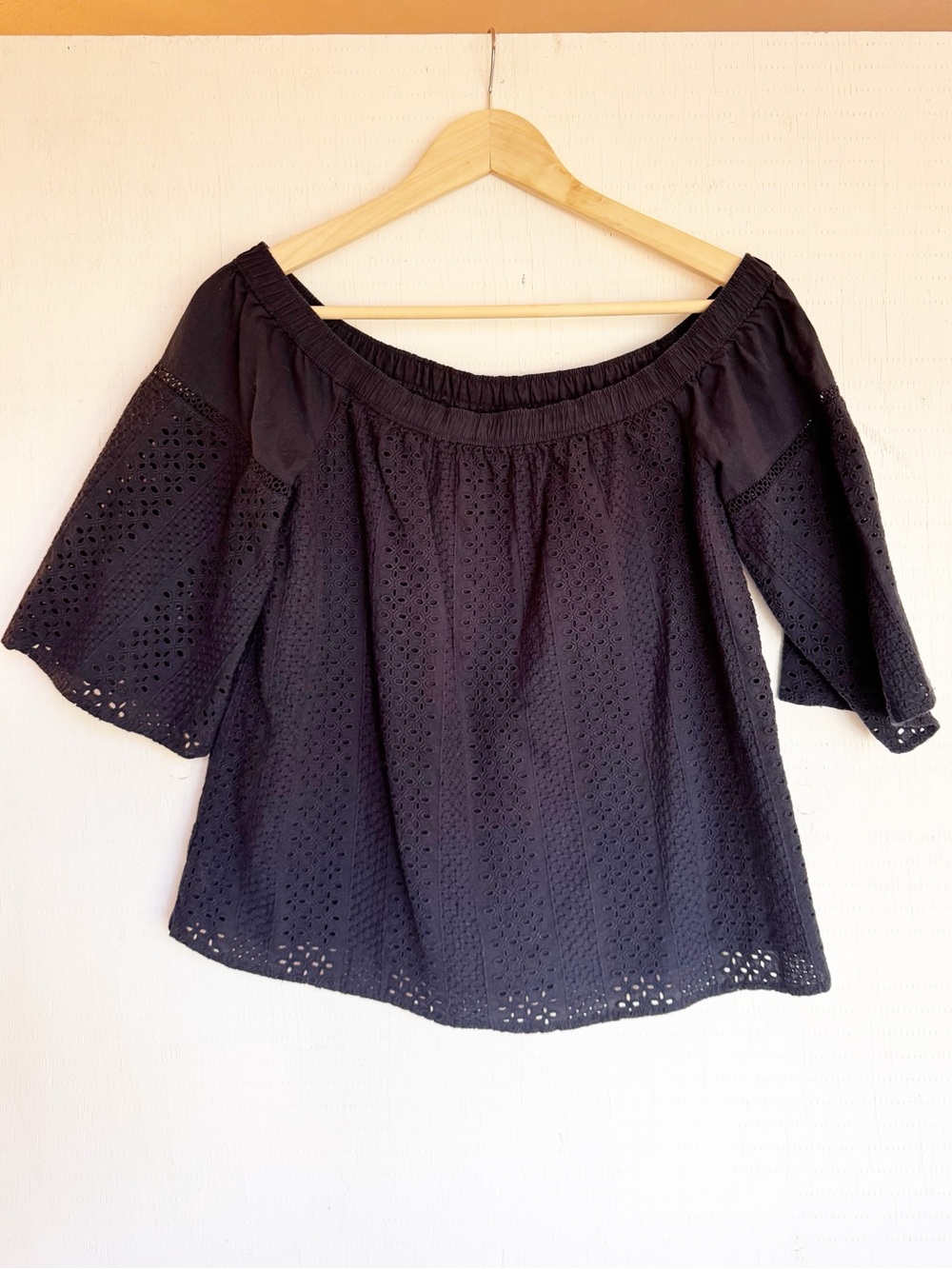 Abercrombie & Fitch Eyelet Off the Shoulder Blouse Medium